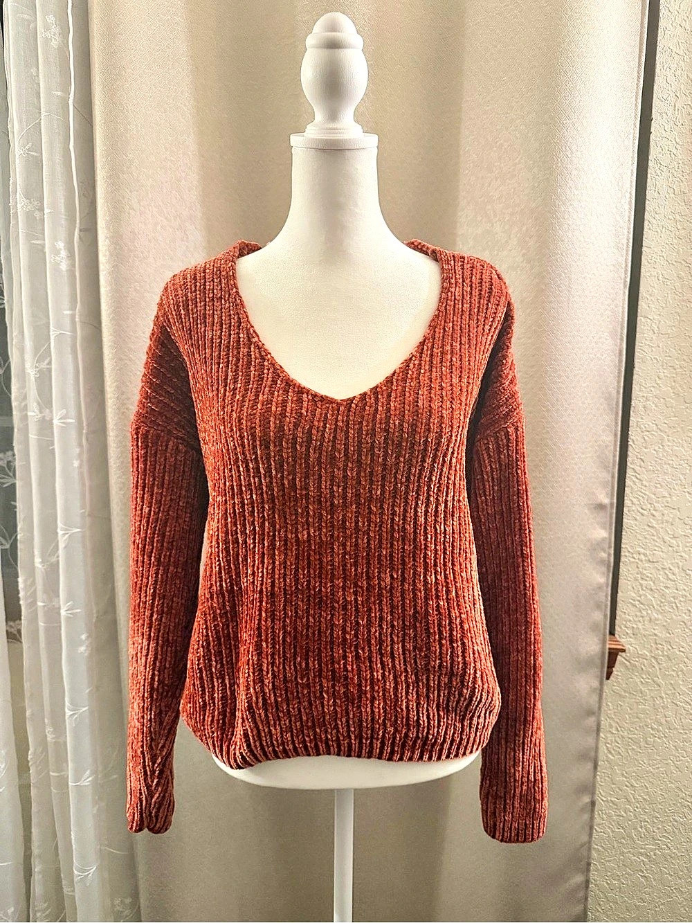 Alya Scoop Neck Wrap Back Sweater in Orange Small Like New
